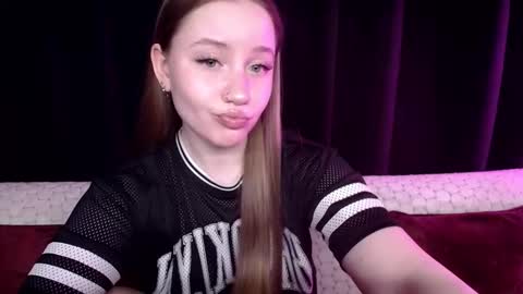 Sindi online show from 02-18-25, 03:21