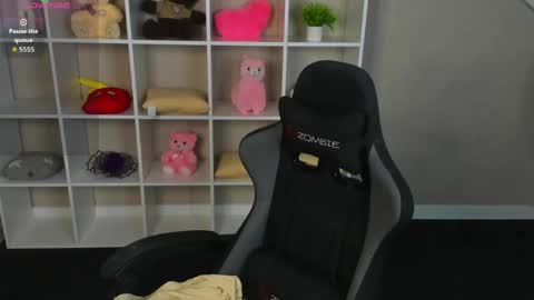Snapshot of sindy_ortega chatting on 05-06-26, 01:14 Hi my name is Cindy Id love to see you on my stream. My schedule for the week 2 GMT 3am-9am MoTuFrSaSu online show from 05-06-26, 01:14