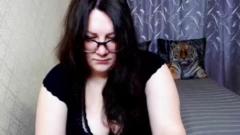 Snapshot of sindyjenice chatting on 03-02-26, 01:29 Angela online show from 03-02-26, 01:29