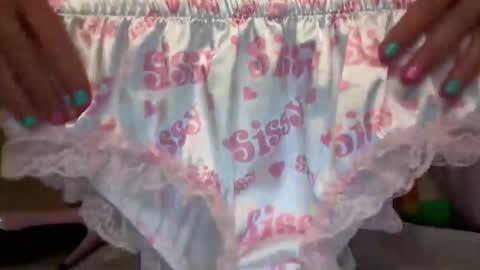 Snapshot of sindysissy chatting on 05-28-26, 09:12 Sindy SissyEnglish Spanish online show from 05-28-26, 09:12