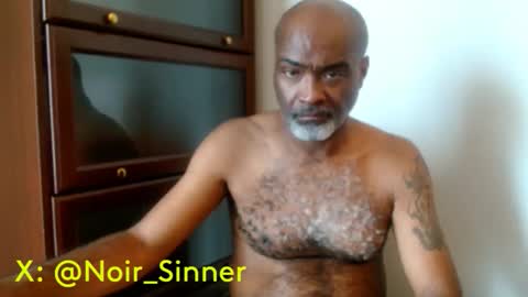 Snapshot of sinnernoir chatting on 05-01-26, 06:34 My Name Is..............................John online show from 05-01-26, 06:34