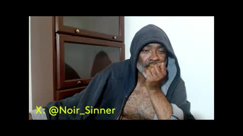 Snapshot of sinnernoir chatting on 05-12-26, 06:54 My Name Is..............................John online show from 05-12-26, 06:54