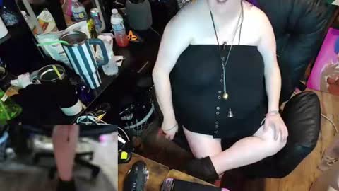 Sinstress hemlock online show from 06-10-26, 11:46