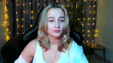 Sinty Noria online show from 01-16-25, 11:37