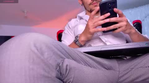 Snapshot of sir_wllliam chatting on 03-20-26, 09:19 William independent models online show from 03-20-26, 09:19