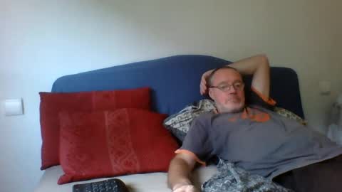 sirdon83 online show from 07-12-26, 06:10