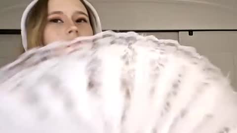 Soly online show from 06-16-26, 08:28