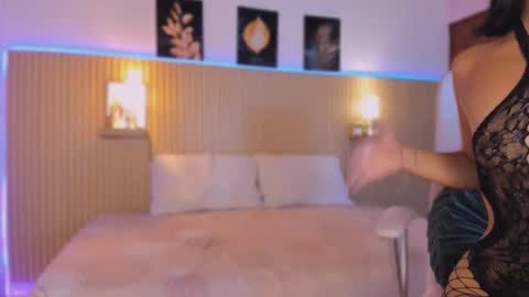 Sirenita online show from 11-15-25, 10:56