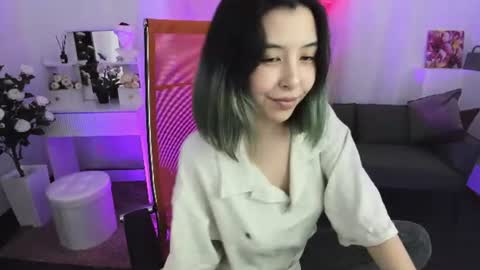 Snapshot of sirenmystique chatting on 06-11-26, 02:48 Si online show from 06-11-26, 02:48