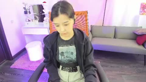 Snapshot of sirenmystique chatting on 06-23-26, 10:02 Si online show from 06-23-26, 10:02