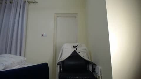 Snapshot of siri_saru chatting on 08-02-26, 01:15 Deey online show from 08-02-26, 01:15