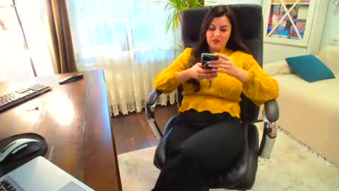 Snapshot of siriamasha chatting on 12-03-24, 11:01 Amasha11 online show from 12-03-24, 11:01