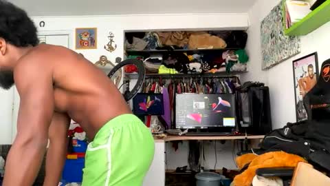 Snapshot of siriss_boyrag chatting on 06-09-26, 12:50 siriss_boyrag online show from 06-09-26, 12:50