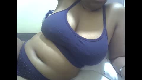 Snapshot of sisibrown97 chatting on 05-17-26, 10:39 brown online show from 05-17-26, 10:39