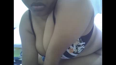 Snapshot of sisibrown97 chatting on 05-28-26, 04:04 brown online show from 05-28-26, 04:04