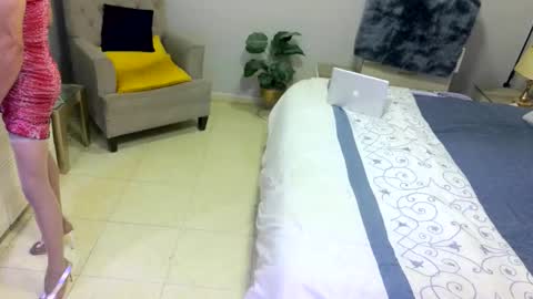 D i f a  Ana Arbeh shemale online show from 04-27-26, 08:56