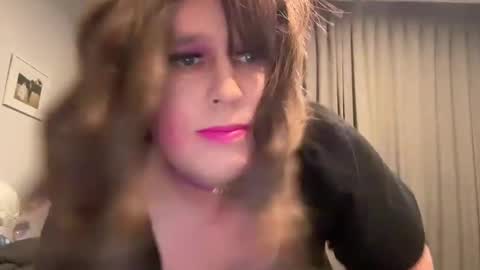 Snapshot of sissyannanz chatting on 01-11-25, 08:00 Sissy Anna online show from 01-11-25, 08:00