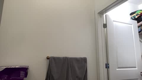 Sissyblkgoddess online show from 06-17-26, 11:49