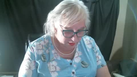 Snapshot of sissydianetx chatting on 12-09-24, 12:34 Sissy Diane online show from 12-09-24, 12:34