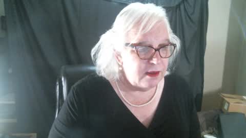 Snapshot of sissydianetx chatting on 01-09-25, 12:35 Sissy Diane online show from 01-09-25, 12:35