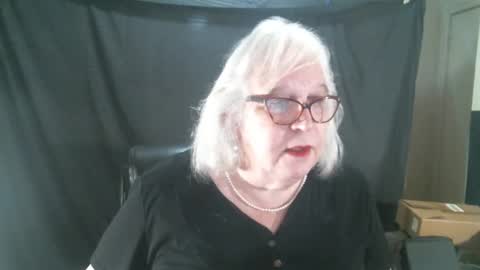 Snapshot of sissydianetx chatting on 01-11-25, 12:33 Sissy Diane online show from 01-11-25, 12:33