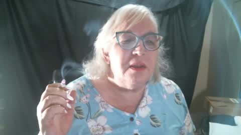 Snapshot of sissydianetx chatting on 01-16-25, 12:34 Sissy Diane online show from 01-16-25, 12:34