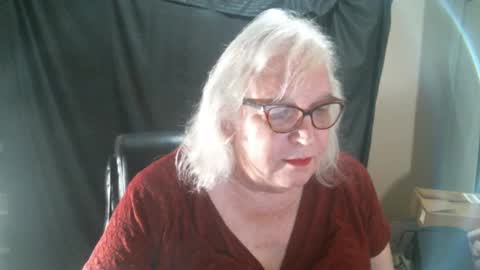 Snapshot of sissydianetx chatting on 01-30-25, 12:39 Sissy Diane online show from 01-30-25, 12:39