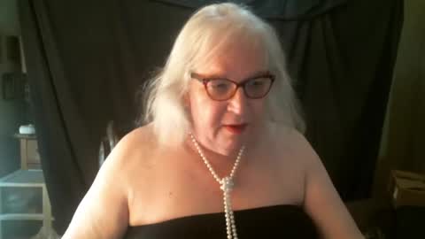 Snapshot of sissydianetx chatting on 03-02-25, 02:00 Sissy Diane online show from 03-02-25, 02:00