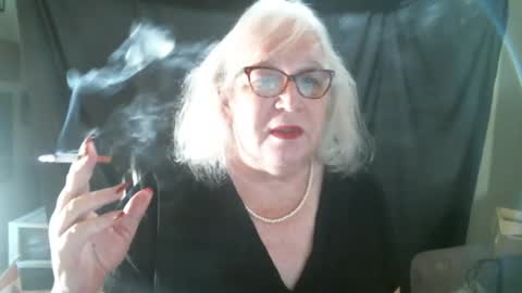 Snapshot of sissydianetx chatting on 03-09-25, 01:15 Sissy Diane online show from 03-09-25, 01:15