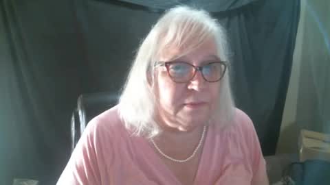 Snapshot of sissydianetx chatting on 03-11-25, 11:37 Sissy Diane online show from 03-11-25, 11:37