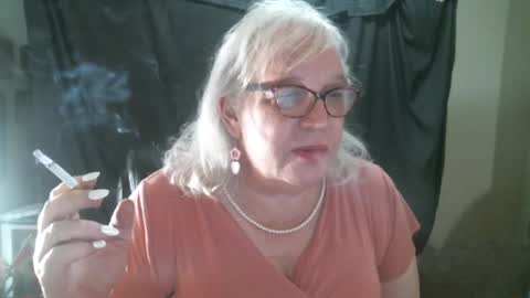 Snapshot of sissydianetx chatting on 09-23-25, 11:30 Sissy Diane online show from 09-23-25, 11:30