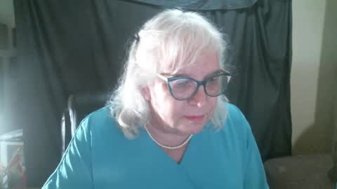 Snapshot of sissydianetx chatting on 09-24-25, 11:41 Sissy Diane online show from 09-24-25, 11:41