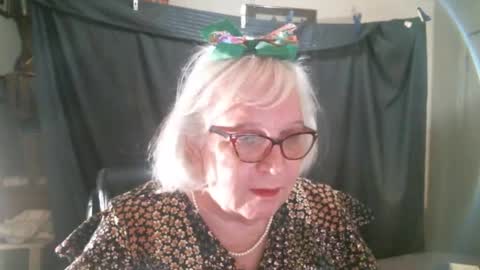 Snapshot of sissydianetx chatting on 12-16-25, 12:26 Sissy Diane online show from 12-16-25, 12:26