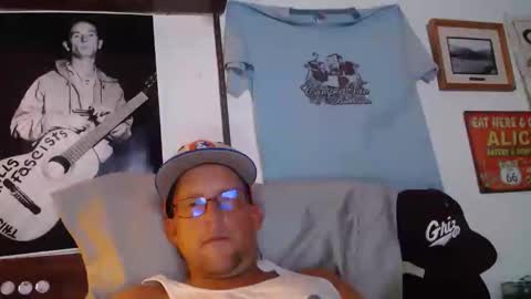 Snapshot of situationallefty chatting on 01-11-26, 06:29 Situational Lefty online show from 01-11-26, 06:29