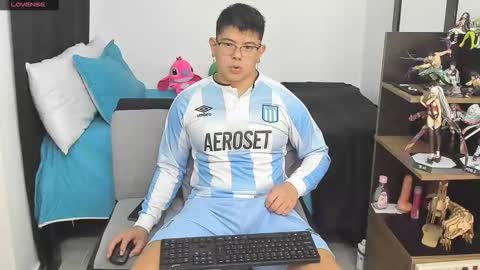Snapshot of siul_bigcock chatting on 03-15-26, 12:27 Siul Thompson online show from 03-15-26, 12:27