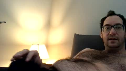 sixfootseven online show from 12-16-24, 03:32