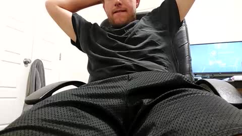 sixinchsolo online show from 10-29-25, 02:03