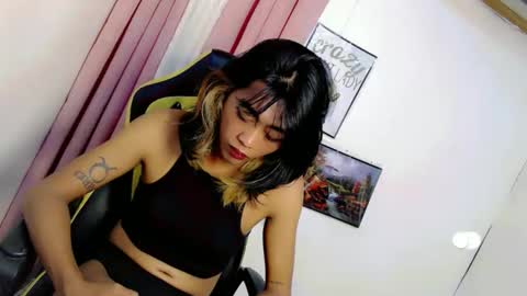 Snapshot of sizka_ford chatting on 10-31-25, 04:57 Sizka online show from 10-31-25, 04:57