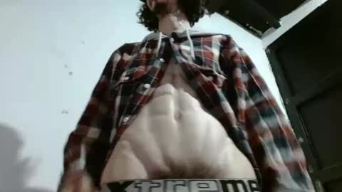 Snapshot of sk8sir chatting on 05-29-26, 02:37 sk8sir online show from 05-29-26, 02:37
