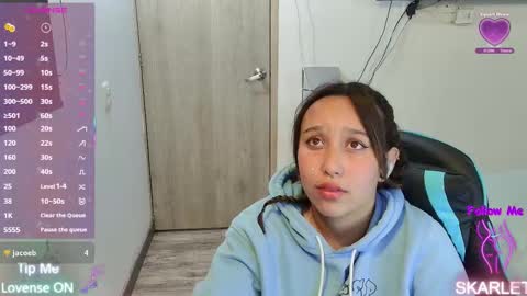 Snapshot of skarlet_adams chatting on 11-27-25, 10:34 Alice online show from 11-27-25, 10:34