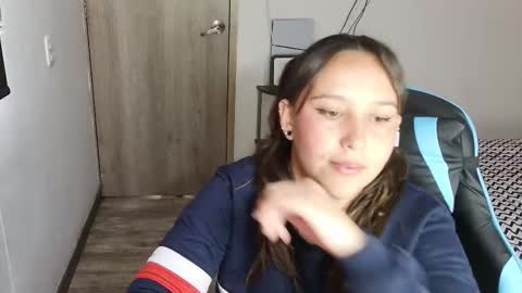 Snapshot of skarlet_adams chatting on 12-04-25, 06:38 Alice online show from 12-04-25, 06:38