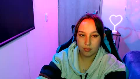 Alice online show from 04-28-26, 02:49