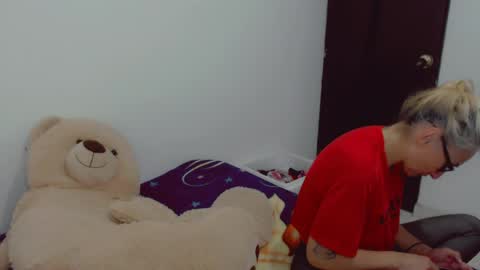 Arlett online show from 04-24-26, 07:00