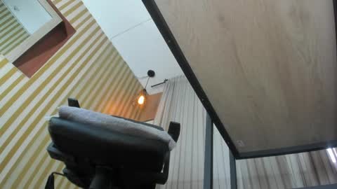 Snapshot of skarlettbarnes chatting on 04-13-26, 12:10 skarlettbarnes online show from 04-13-26, 12:10