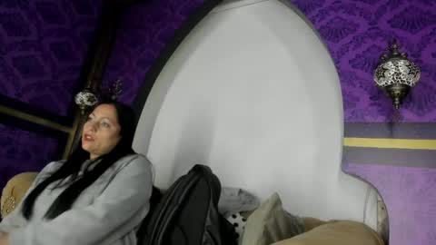 Snapshot of skarlettbarnes chatting on 05-13-26, 11:51 skarlettbarnes online show from 05-13-26, 11:51