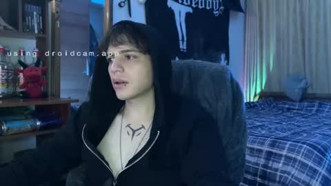 Snapshot of skarvian chatting on 05-07-26, 09:36 Zack independent model online show from 05-07-26, 09:36
