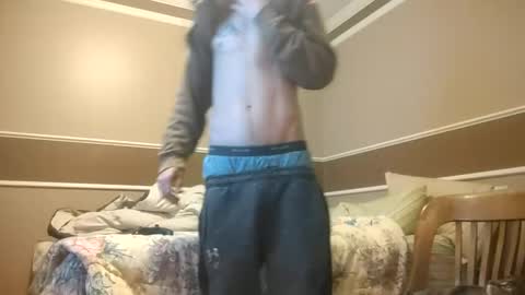 Snapshot of skater_v2 chatting on 12-20-24, 10:27 Christopher online show from 12-20-24, 10:27