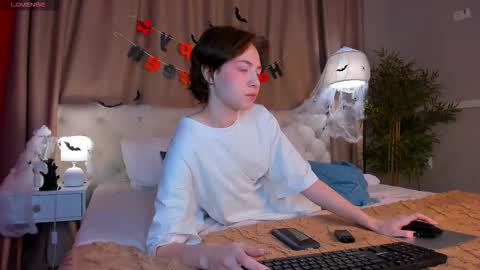 Emily online show from 10-25-25, 01:13