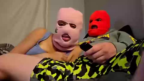 Snapshot of skimaskcouple89108 chatting on 10-14-25, 03:51 skimaskcouple89108 online show from 10-14-25, 03:51