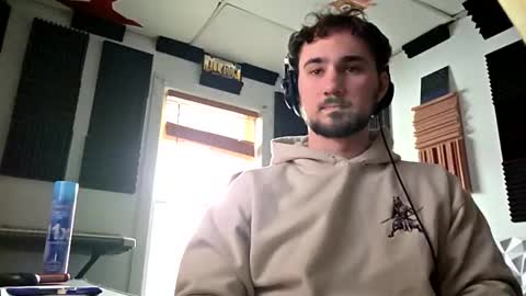 Snapshot of skimaskcouple89108 chatting on 02-17-26, 09:54 skimaskcouple89108 online show from 02-17-26, 09:54